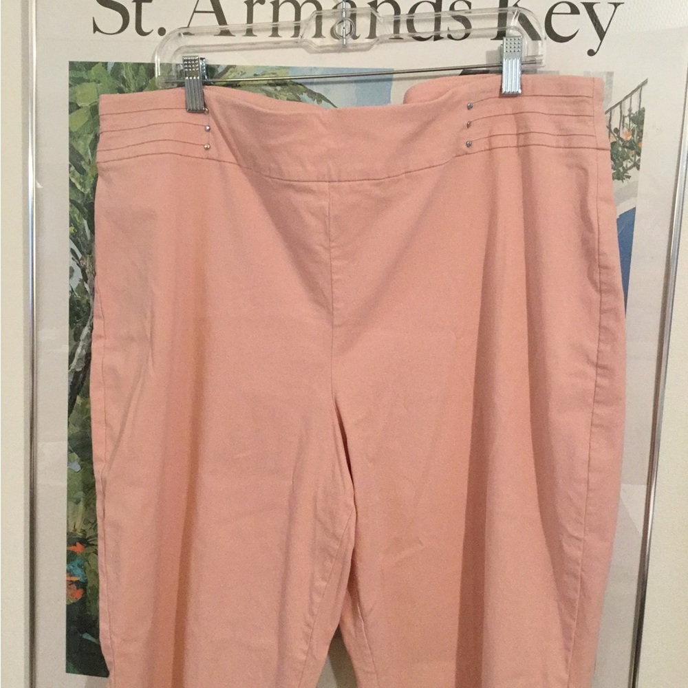 JM COLLECTION CAPRIS XXL Peachy pink. Stretchy.NWOT. Cute detail at waist - Picture 3 of 8
